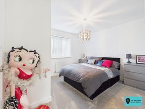 Bedroom- click for photo gallery